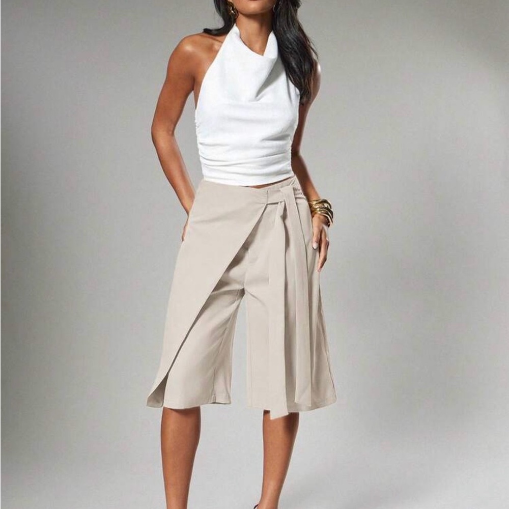 NEW Cream Draped Wide-Leg Capris with Tie Belt - Picture 3 of 6